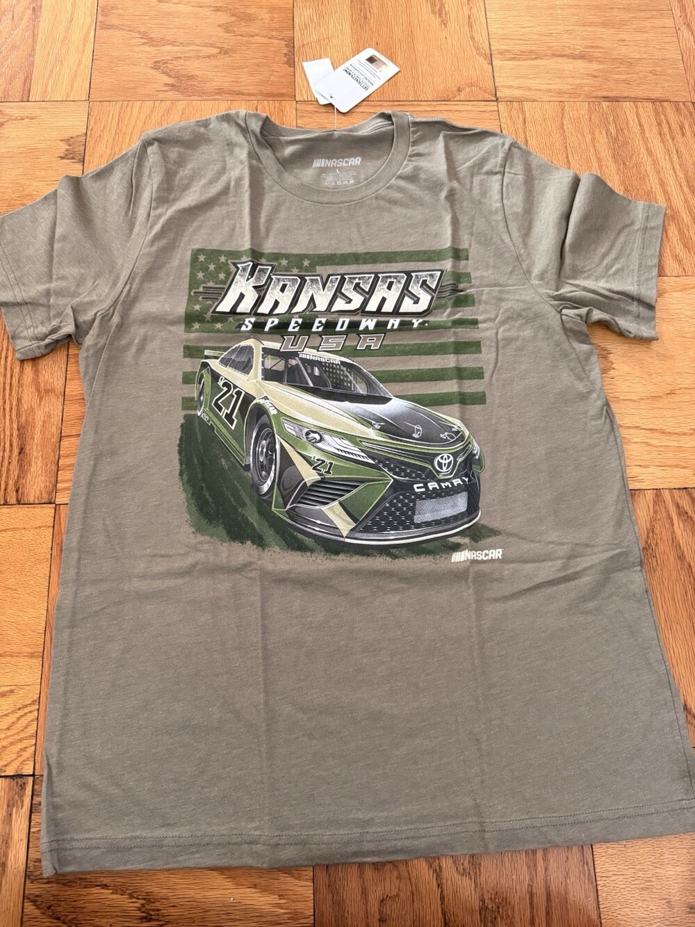 Nascar Kansas Speedway USA Tshirt Size L 510